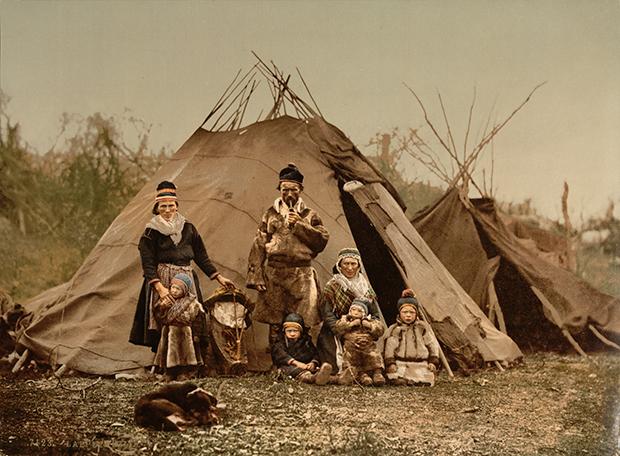 Saami Family 1900 bl